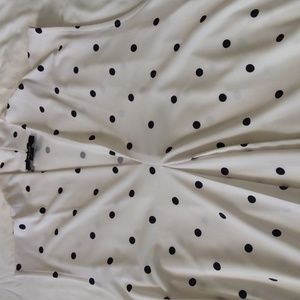 IN NYC Women's polka dot sleeveless lined top